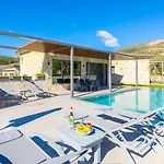 Ersi Villa Katelios