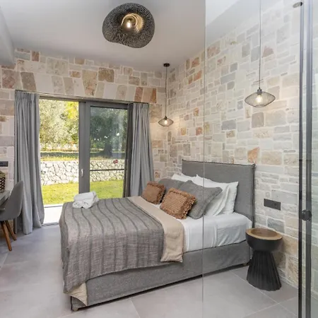 Ersi Willa Kateleios